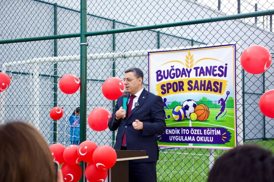 Milletvekili Serkan Bayram’dan Özel Öğrencilere Anlamlı Destek: Buğday Tanesi Halı Sahası Açıldı 2